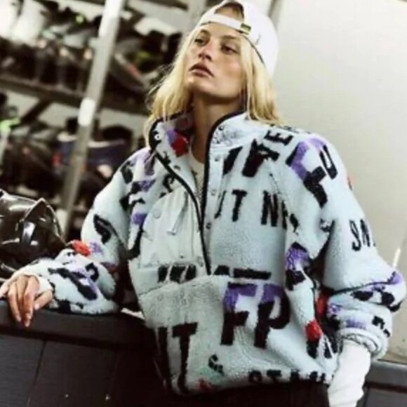 NWT Free People Hit The Slopes Printed Pullover Women’s Stand Out Never Still M - Picture 1 of 10
